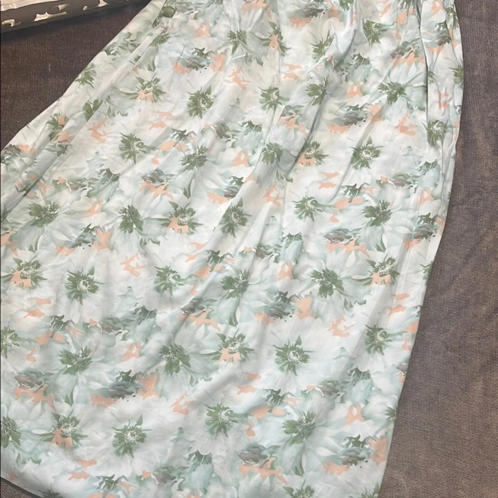 Best Bliss Green Floral Print Tie-Strap Midi Dress With Pockets